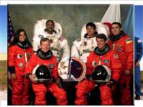 Екіпаж STS-87 на фоні "Коламбії". Фото NASA.